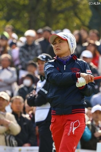 首位と6打差の7位タイの横峯さくら（撮影：ＡＬＢＡ）