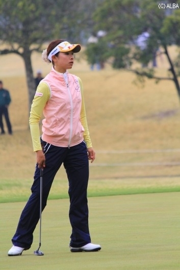首位を3打差で追う森田理香子（撮影：ＡＬＢＡ）