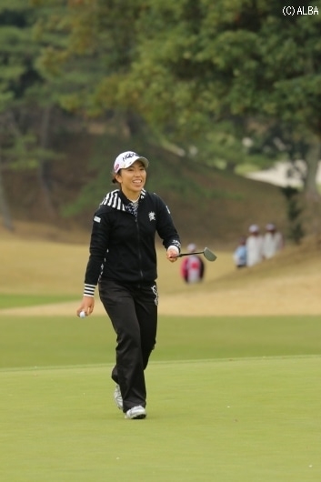 笠りつ子、単独首位で決勝Rへ（撮影：ＡＬＢＡ）