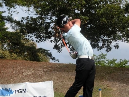 15-17歳の部男子で初日首位に立った石過功一郎（画像提供：IJGA)