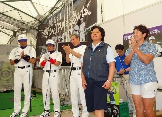 会場でドラコンイベントが開催された！イベントに岡本綾子も登場！