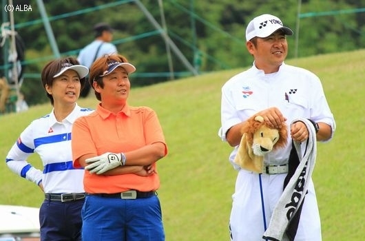 小林浩美LPGA会長と共にプロアマ大会をプレーした前年覇者、表純子（撮影：ＡＬＢＡ）
