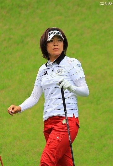 大山志保、今季ベストスコアで首位発進!(撮影:ALBA)