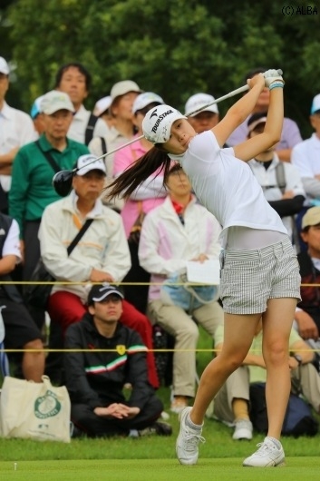 首位タイで折り返した森田遥