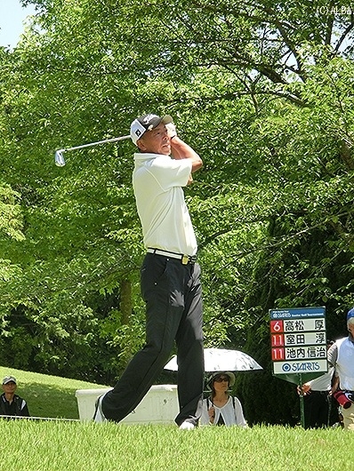 首位Tで折り返した池内信治(撮影:ALBA)