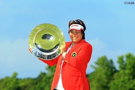悲願の初優勝で賞金ランクも4位に浮上!(撮影:福田文平)