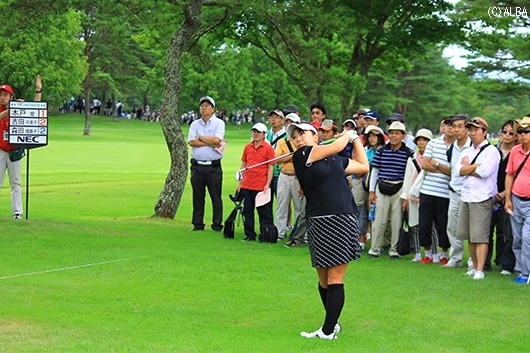 ラフからピンショットを披露した吉田弓美子（撮影：ＡＬＢＡ）