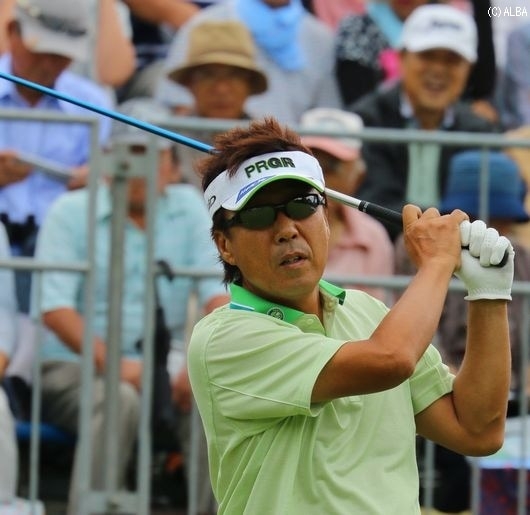 奥田靖己、首位に立つもラウンド後ぼやき節(撮影:ALBA)