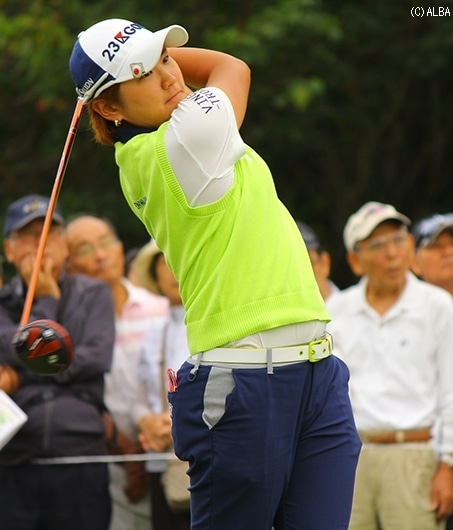 目下賞金ランク3位の成田の飛距離に注目!(撮影:ALBA)