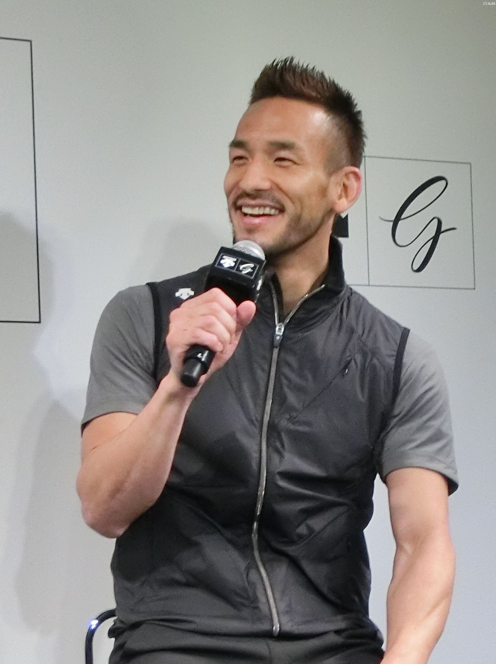 中田氏はウェア開発にも積極的にアドバイス(撮影:ALBA)