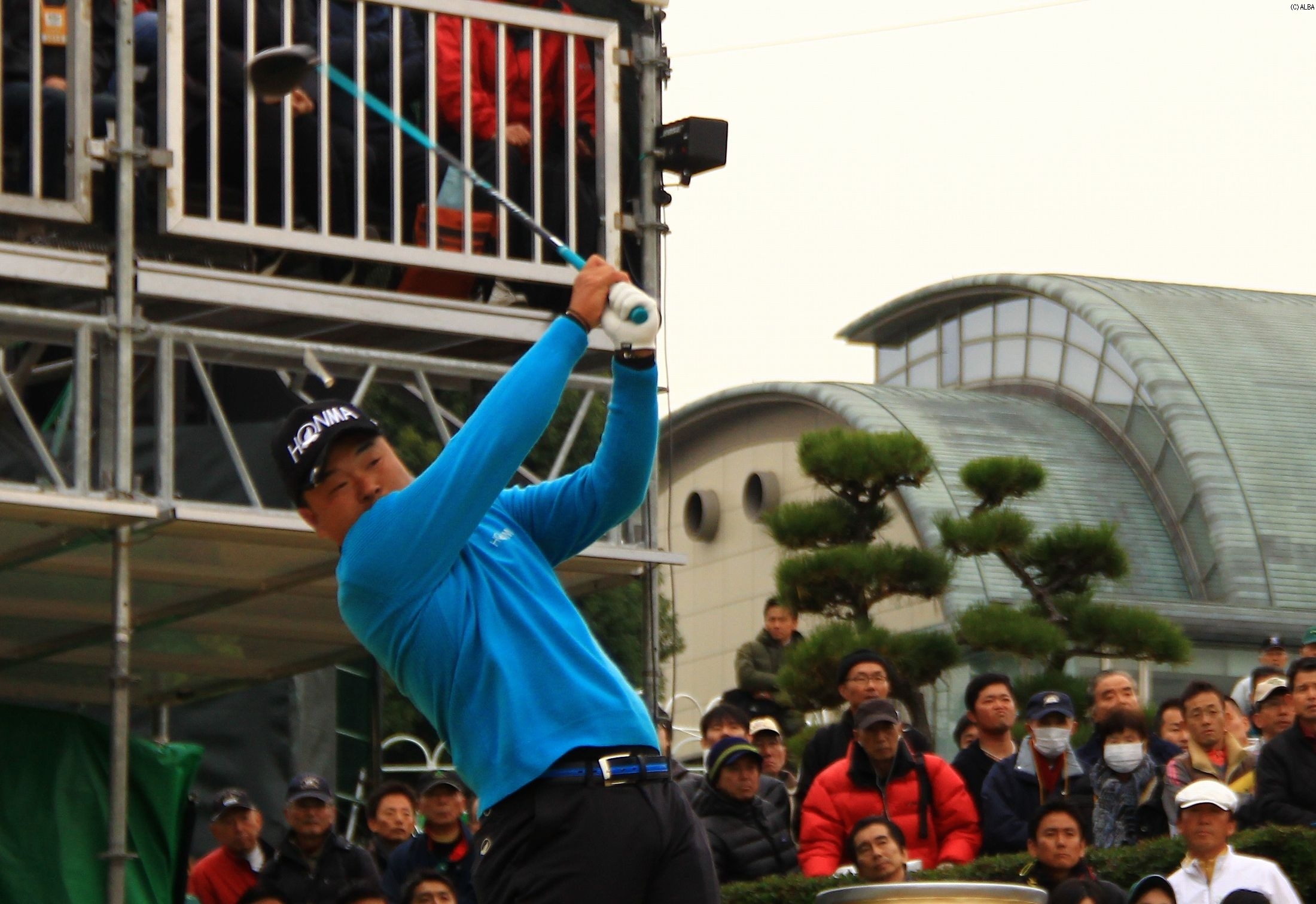 小田孔明、初日会心のゴルフで単独首位!(撮影:ALBA)