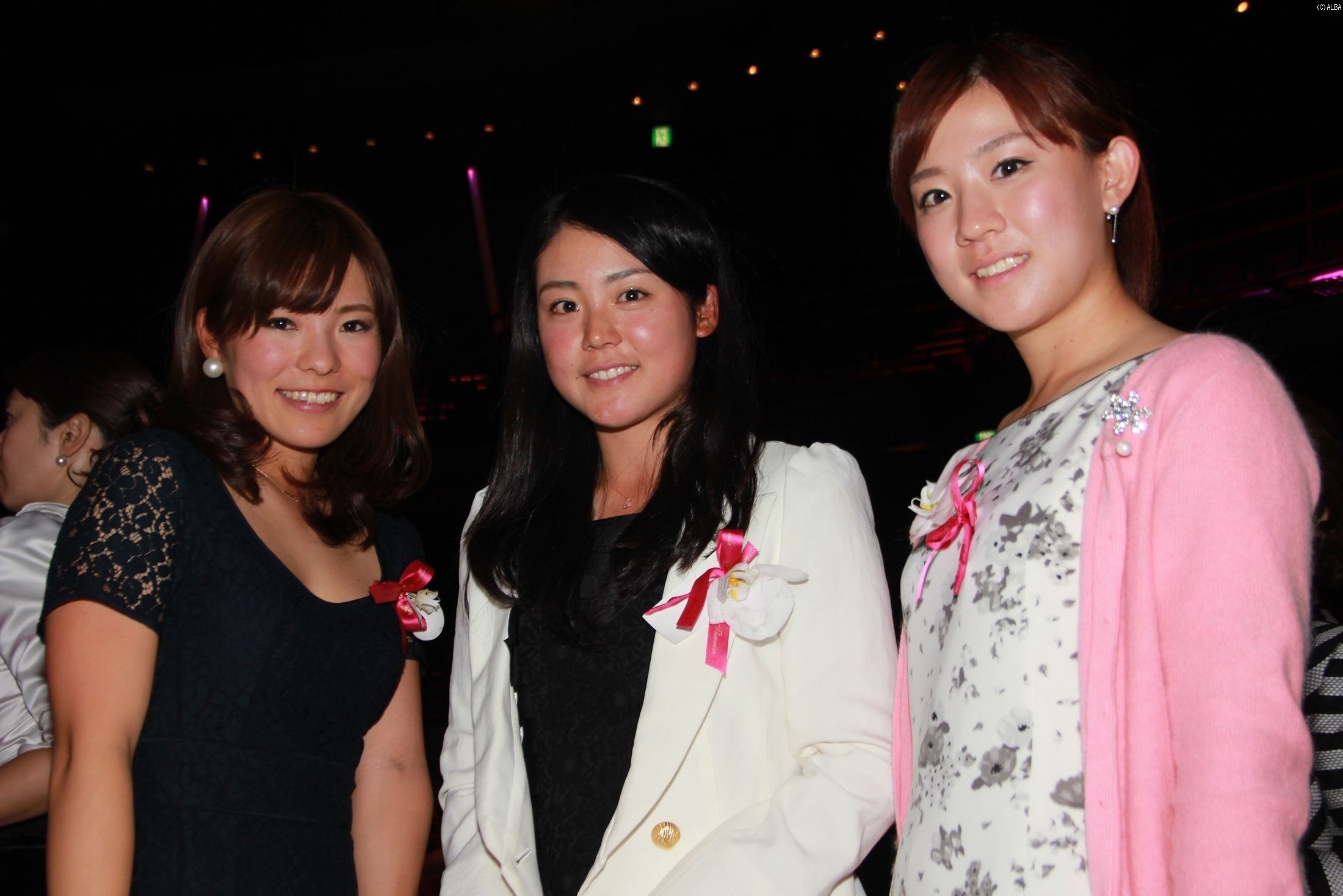 サマンサ所属の堀奈津佳、山村彩恵、香妻琴乃!(撮影:ALBA)