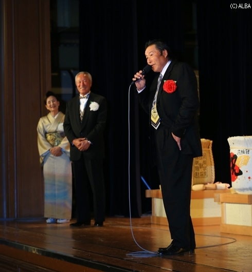 ジャンボ尾崎らしい挨拶でライバルの50周年を祝った!(撮影:福田文平)