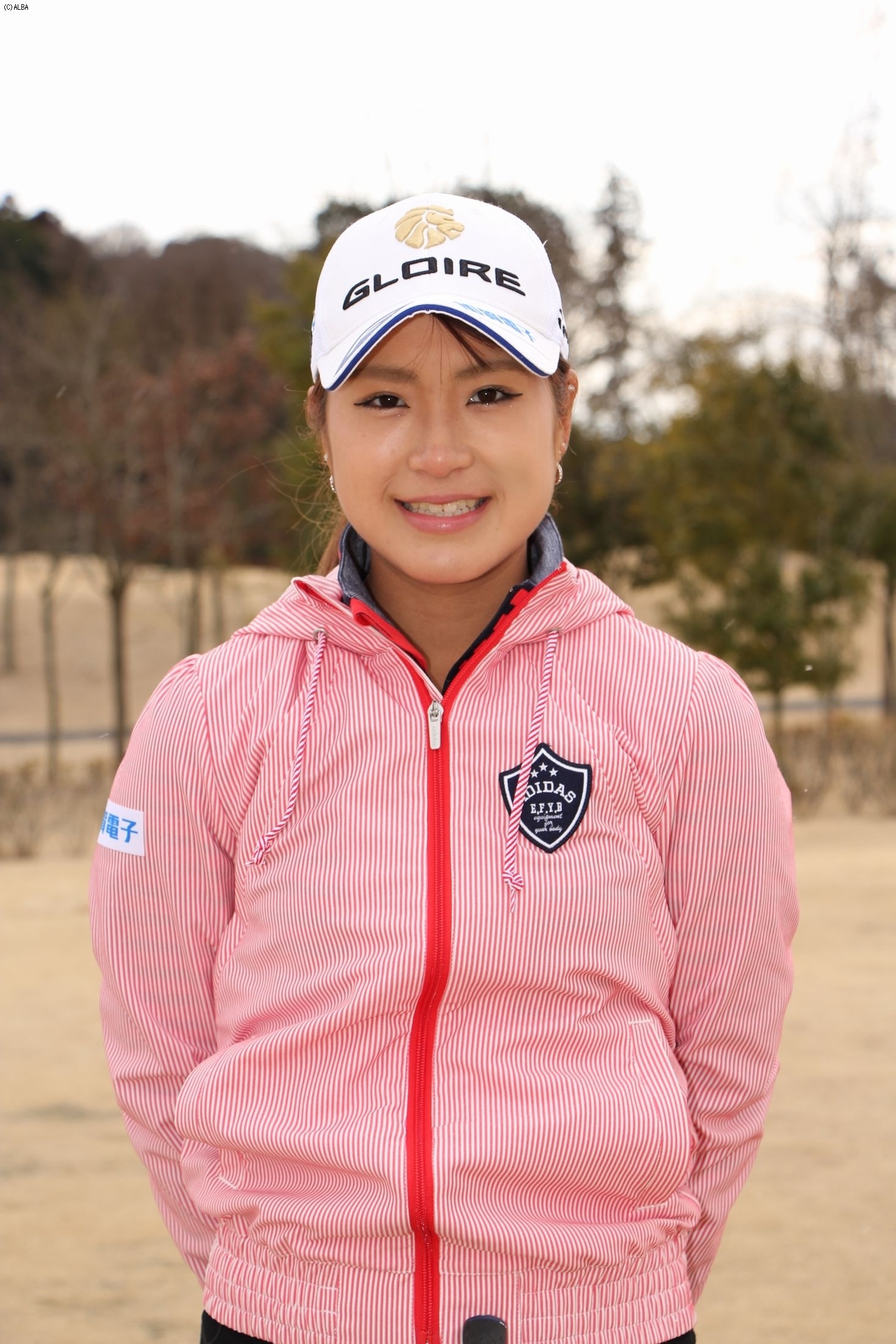 大西葵、休みの日は趣味のショッピングか愛犬と過ごすのが楽しみだそうだ（撮影：ＡＬＢＡ）
