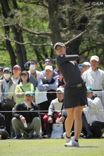 単独首位に立った渡辺彩香、開幕3試合のつまずきが嘘のように好調だ（撮影：ＡＬＢＡ）