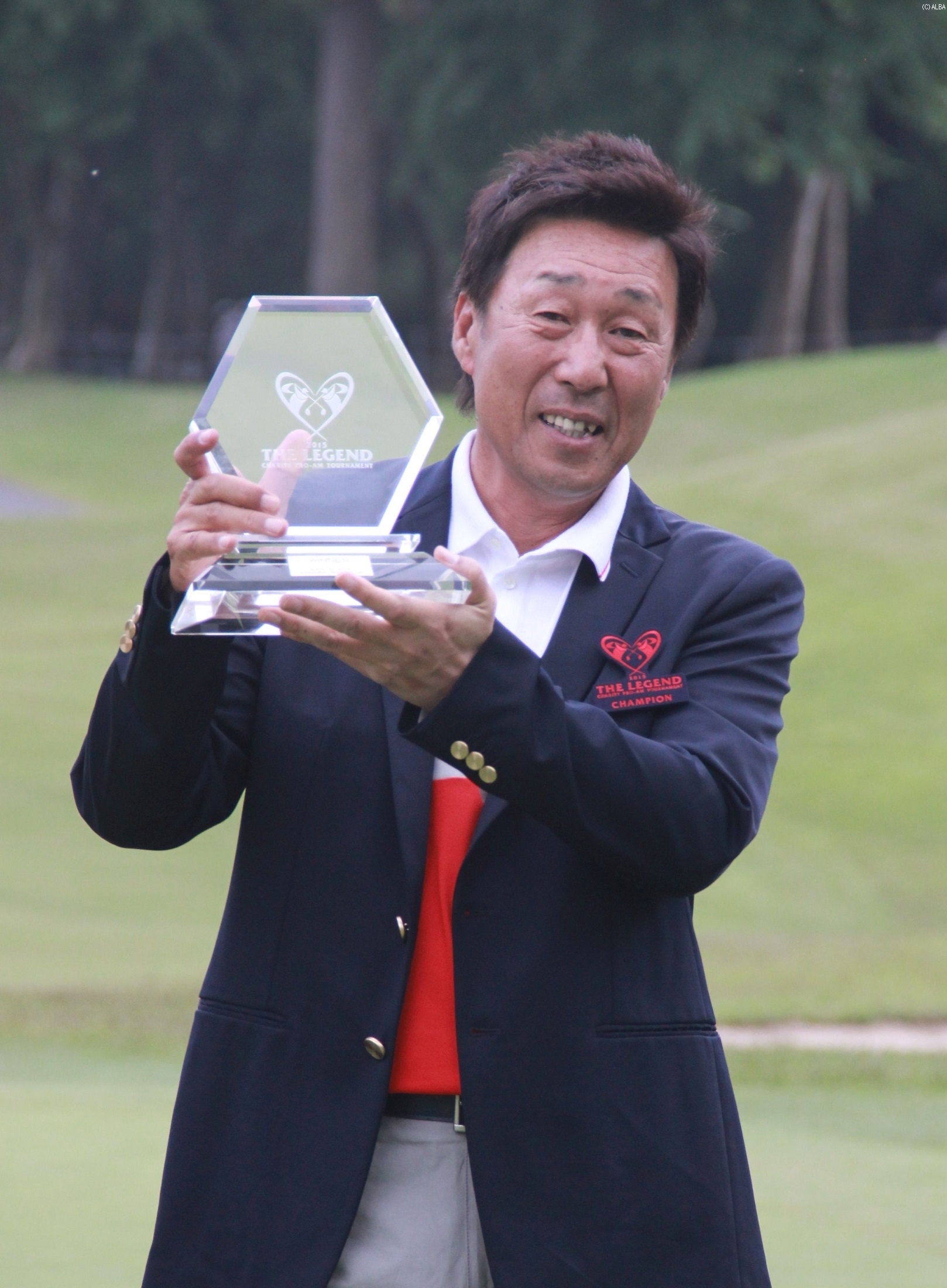 奥田靖己、男気に応え逆転で優勝！（撮影：ＡＬＢＡ）