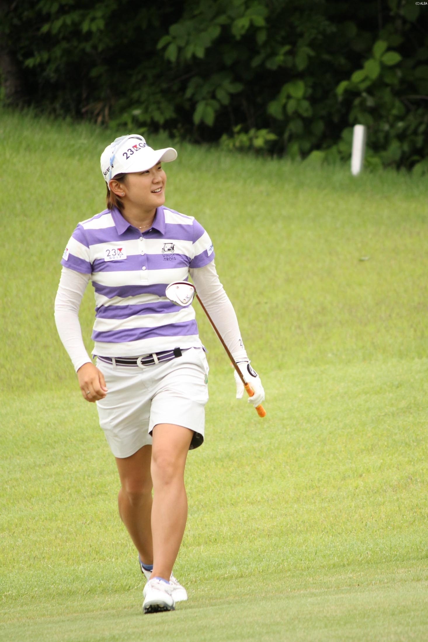 連覇を狙う成田は4アンダーの3位タイ発進（撮影：ＡＬＢＡ）