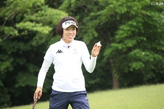 首位で最終日に臨む大山志保！（撮影：ＡＬＢＡ）