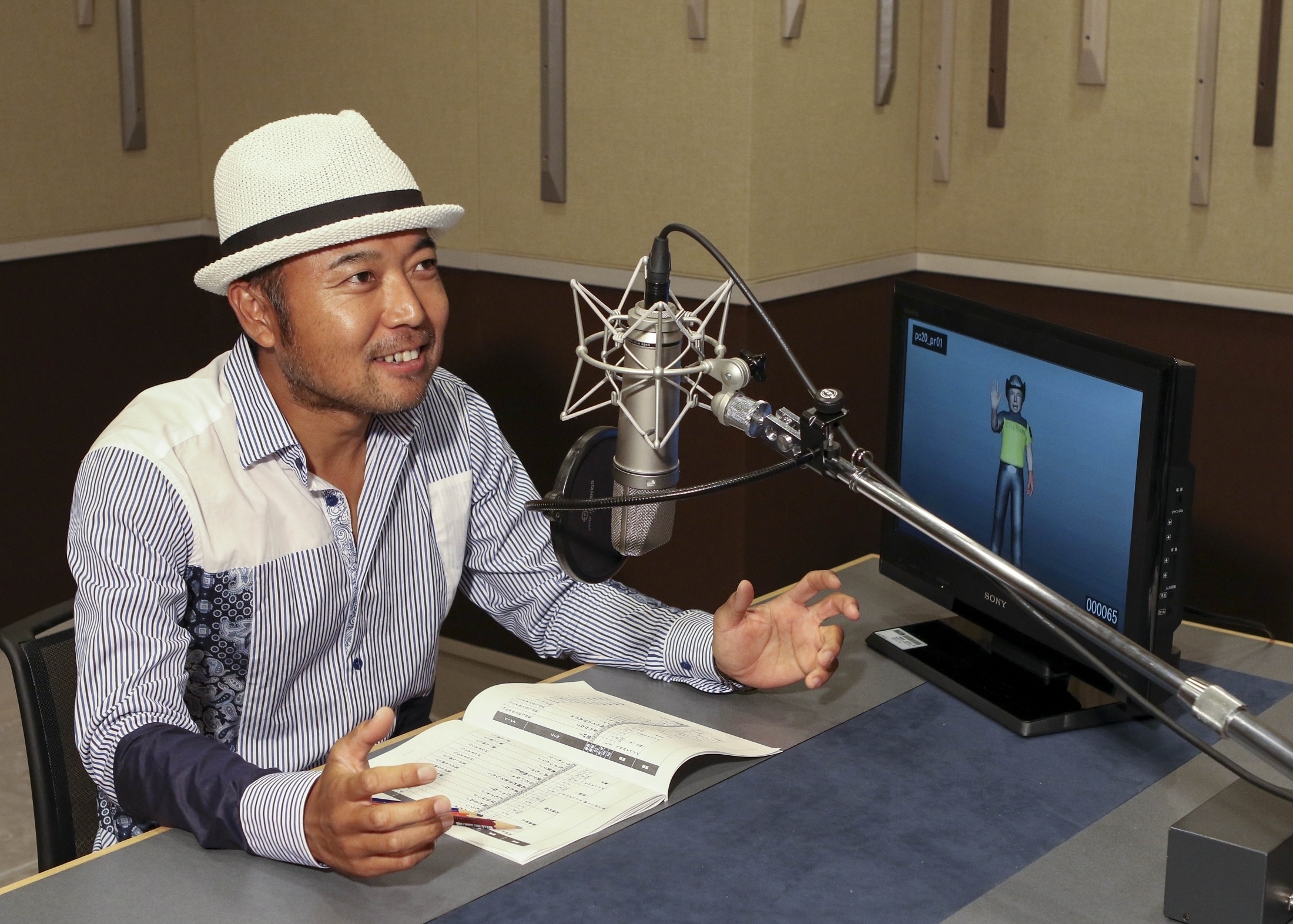 「みんなのゴルフ6」の音声収録に望んだ片山晋呉