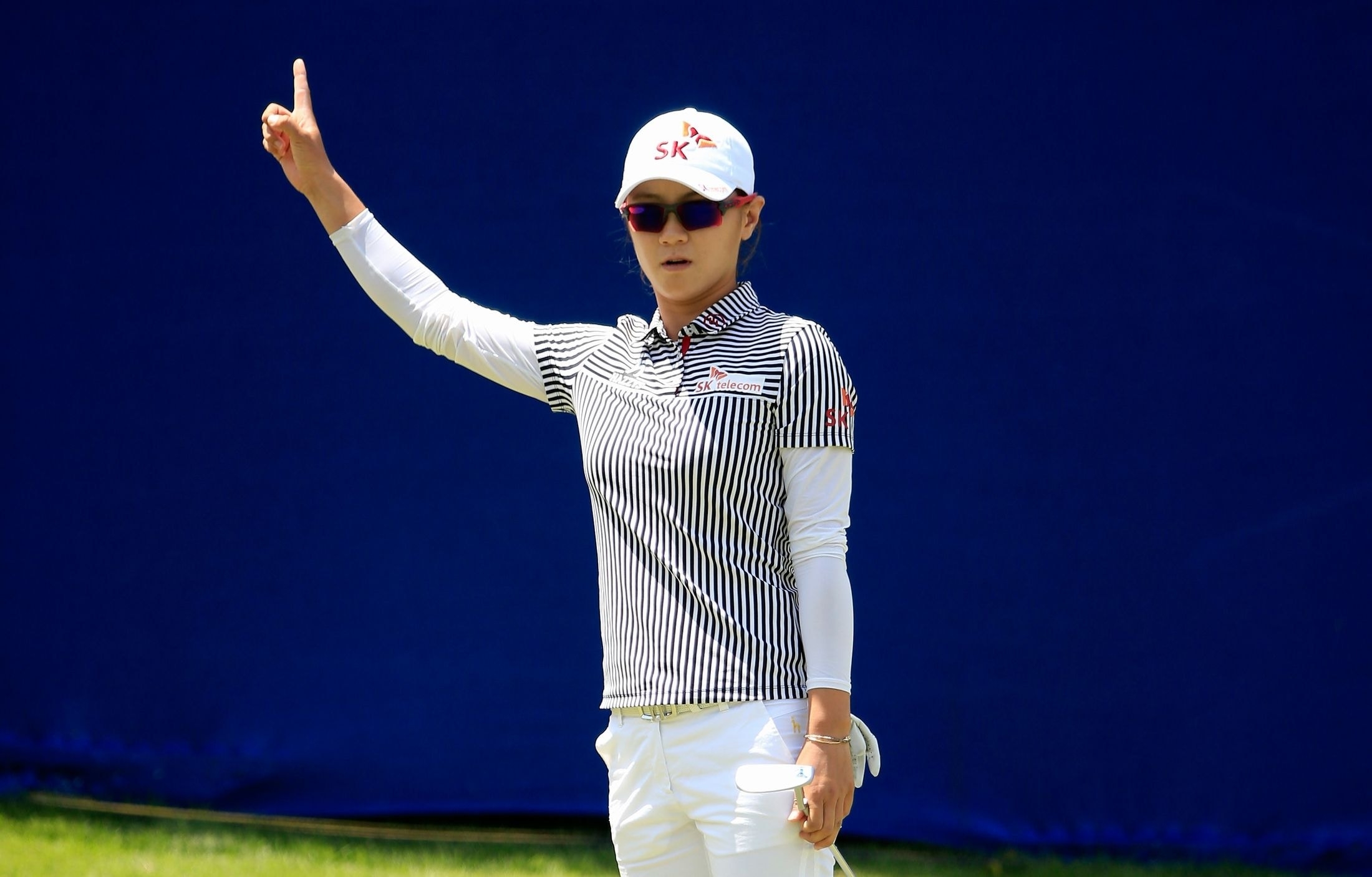 チェ・ナヨン、最終18番イーグルゲットでNo1ポーズ！(Photo by Sam Greenwood/Getty Images)