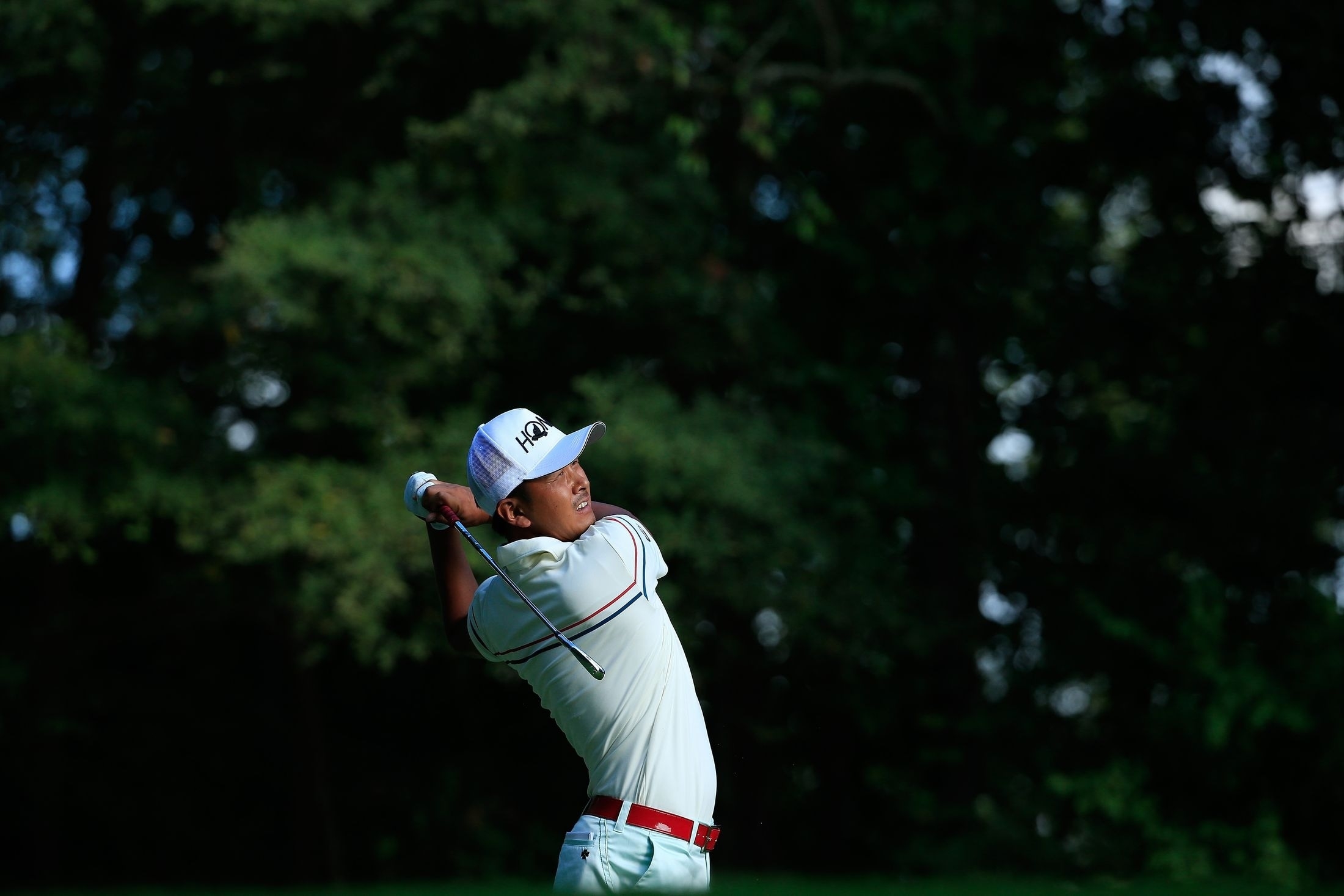  出入りの激しいゴルフで56位スタートとなった岩田寛(Photo by Michael Cohen/Getty Images)