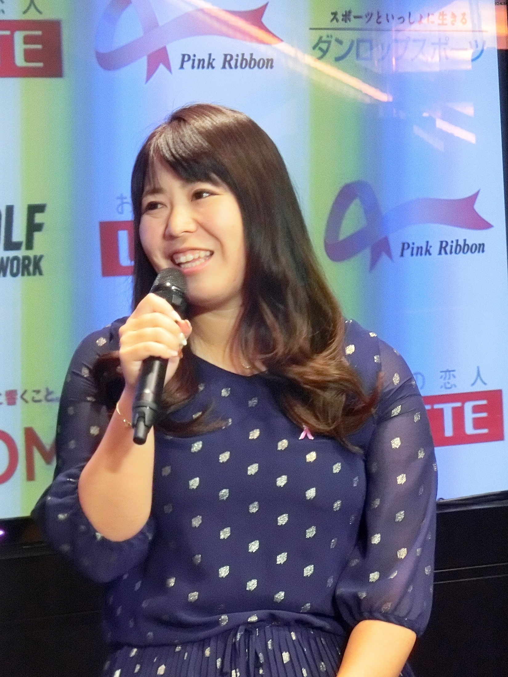 楽しい話を交えつつ乳がんの早期発見・早期診断・早期治療の大切さを語った吉田弓美子（撮影：ALBA）