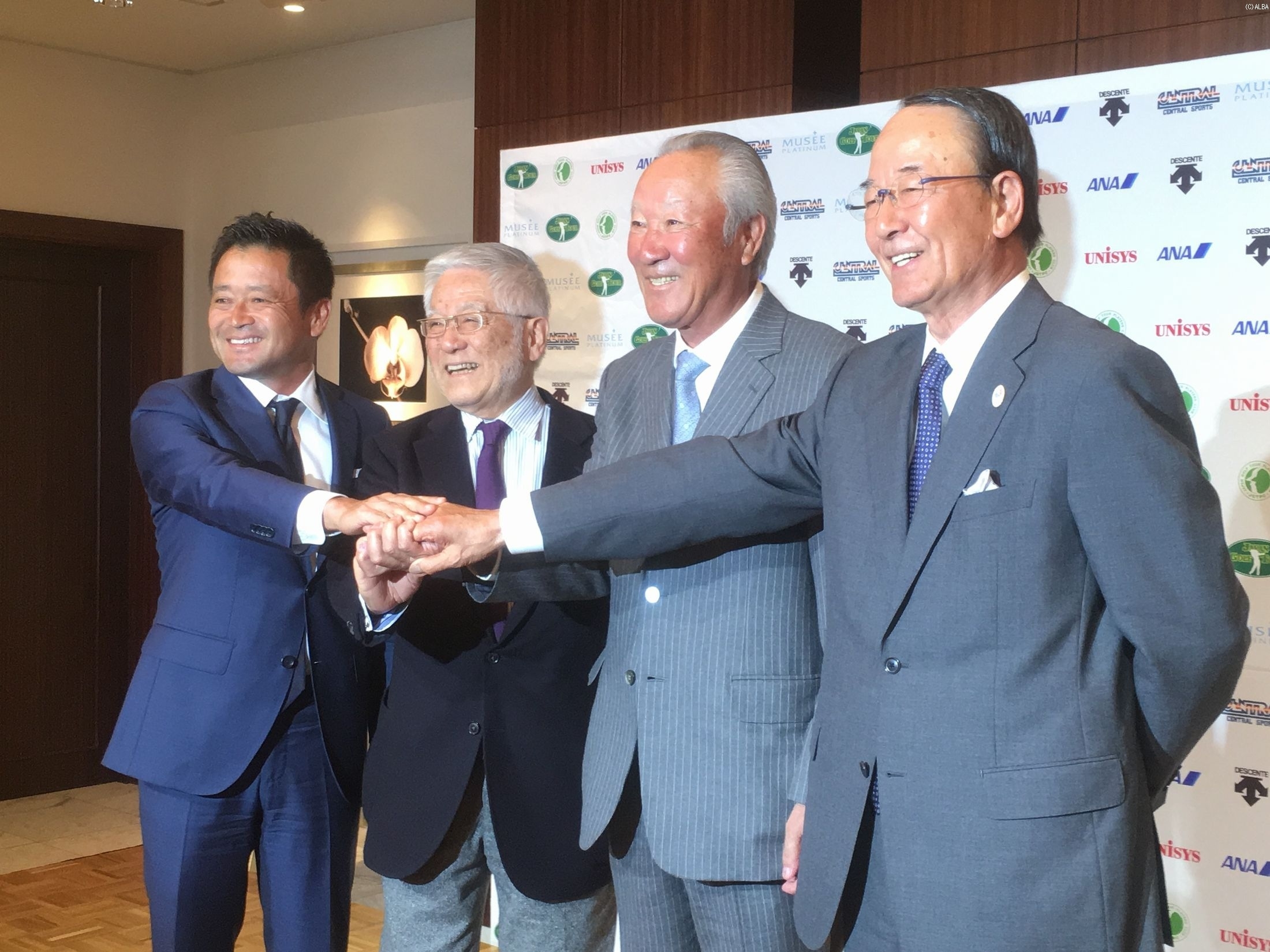 左から横田真一理事、大西久光副会長、青木功会長、松井功副会長(撮影:ALBA)