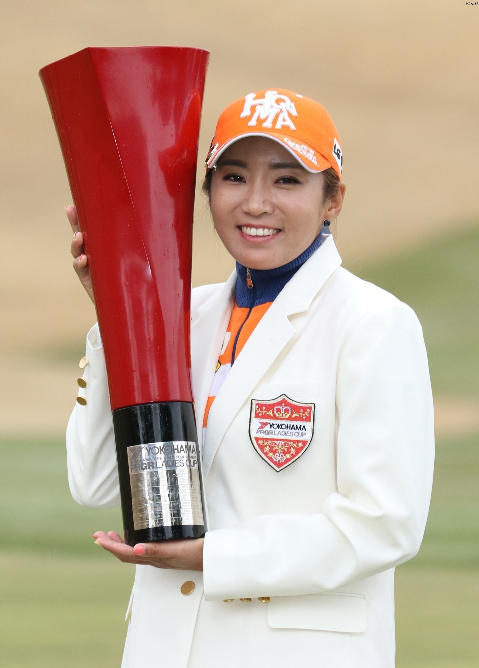 女王イ・ボミ、プレーオフを制し早くも今季初勝利（撮影：ALBA）