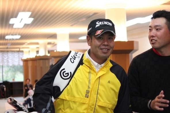 暫定首位で初日を終えた甲斐慎太郎（写真提供JGTO）