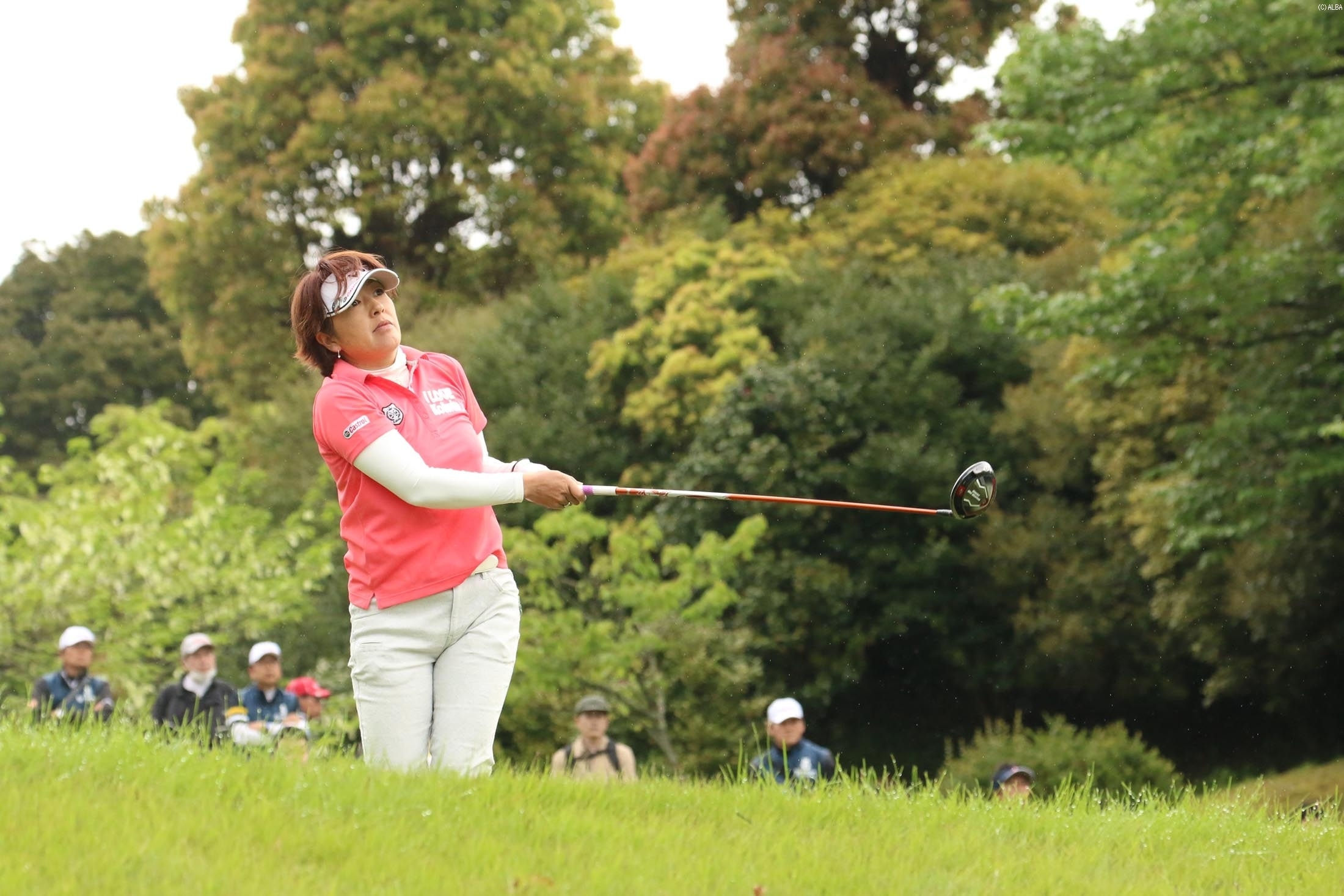 5アンダーで首位スタートを決めた福嶋浩子（撮影：ALBA）