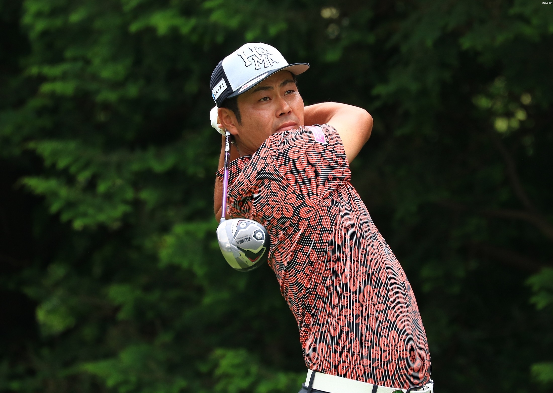 首位で後半に入った谷原秀人（撮影：ALBA）