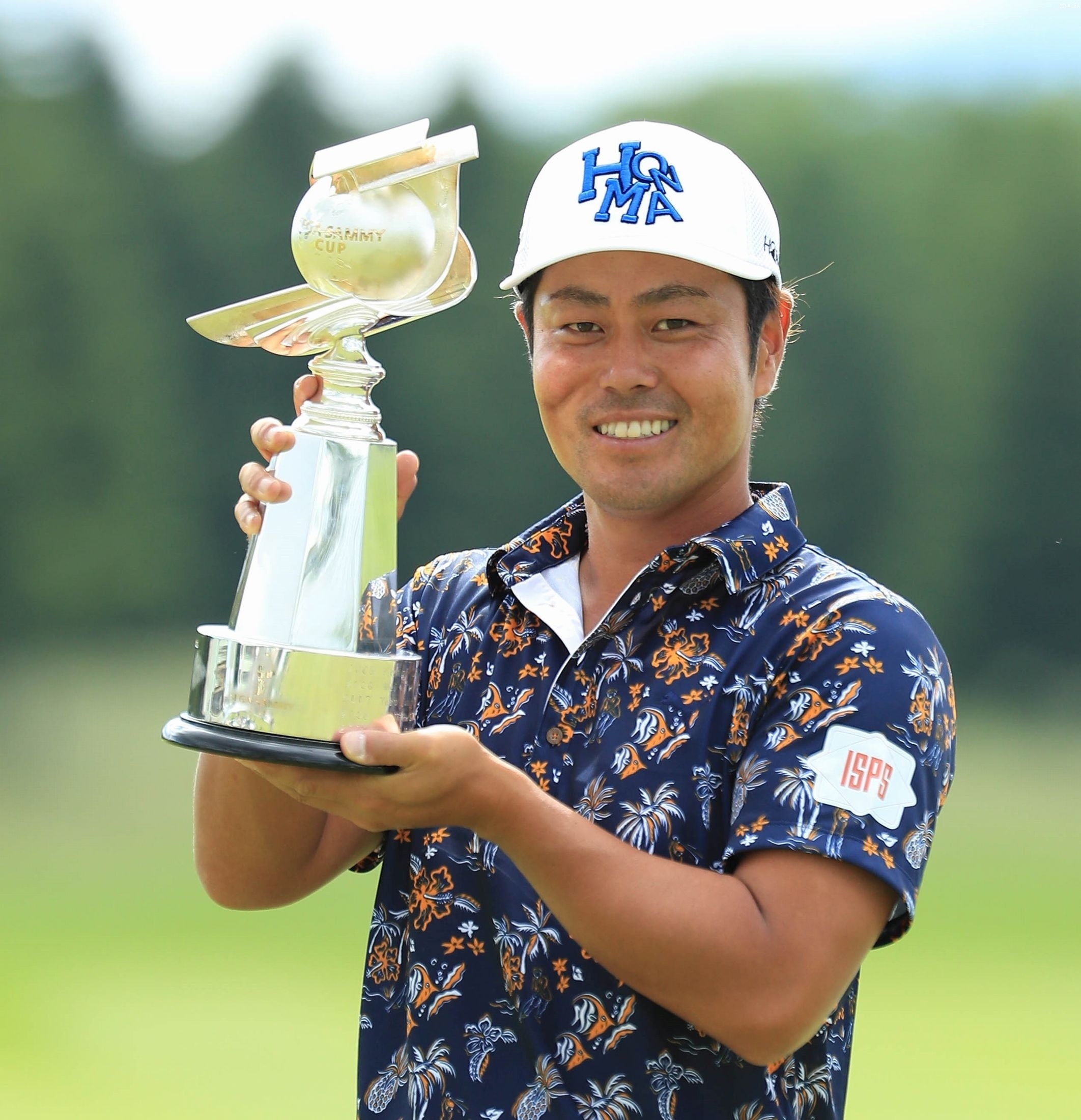 谷原、スコアは伸ばせずとも無事逃げ切り今季初優勝！（撮影：米山聡明）