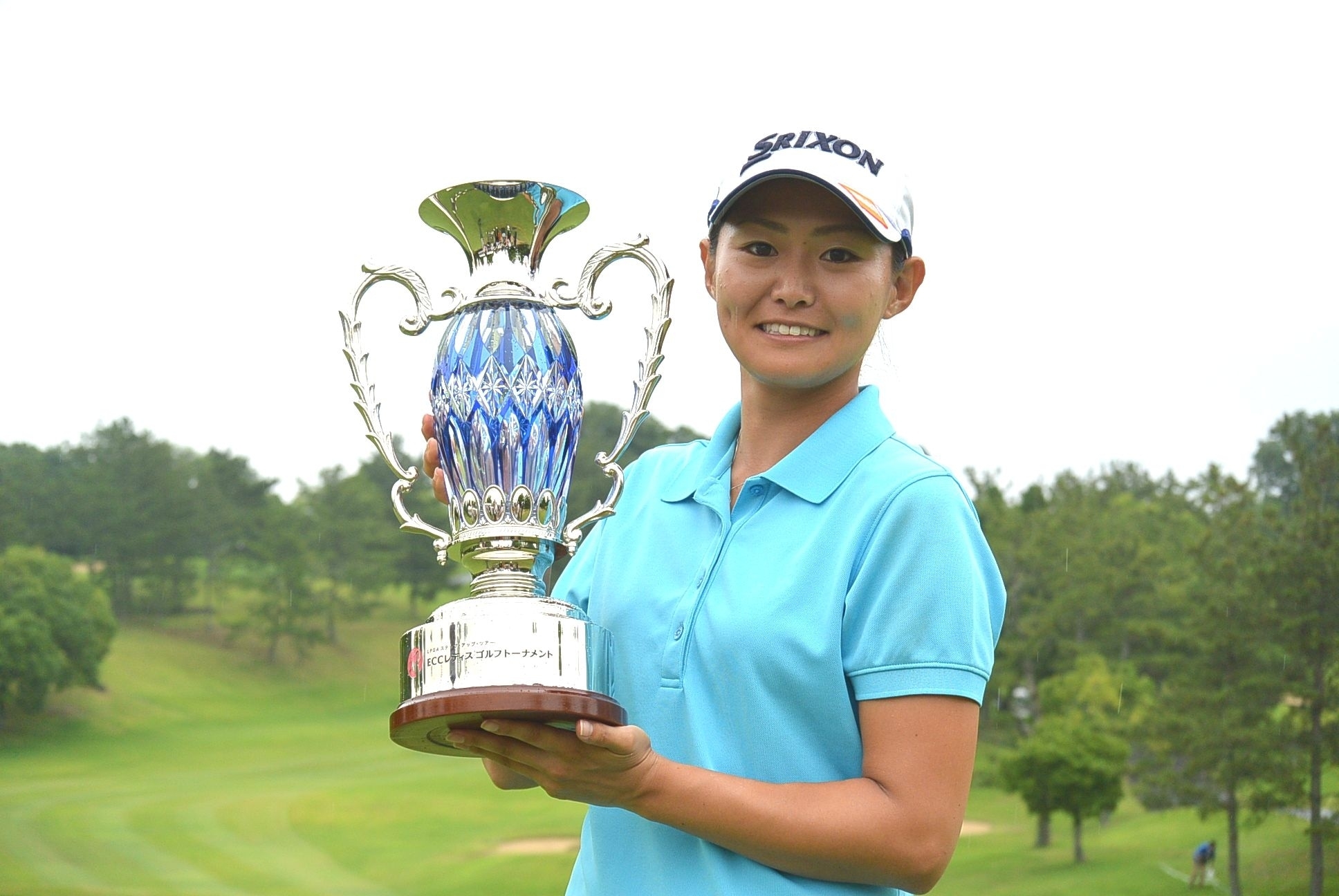ステップアップツアー2勝目を挙げた西木（写真提供：日本女子プロゴルフ協会）