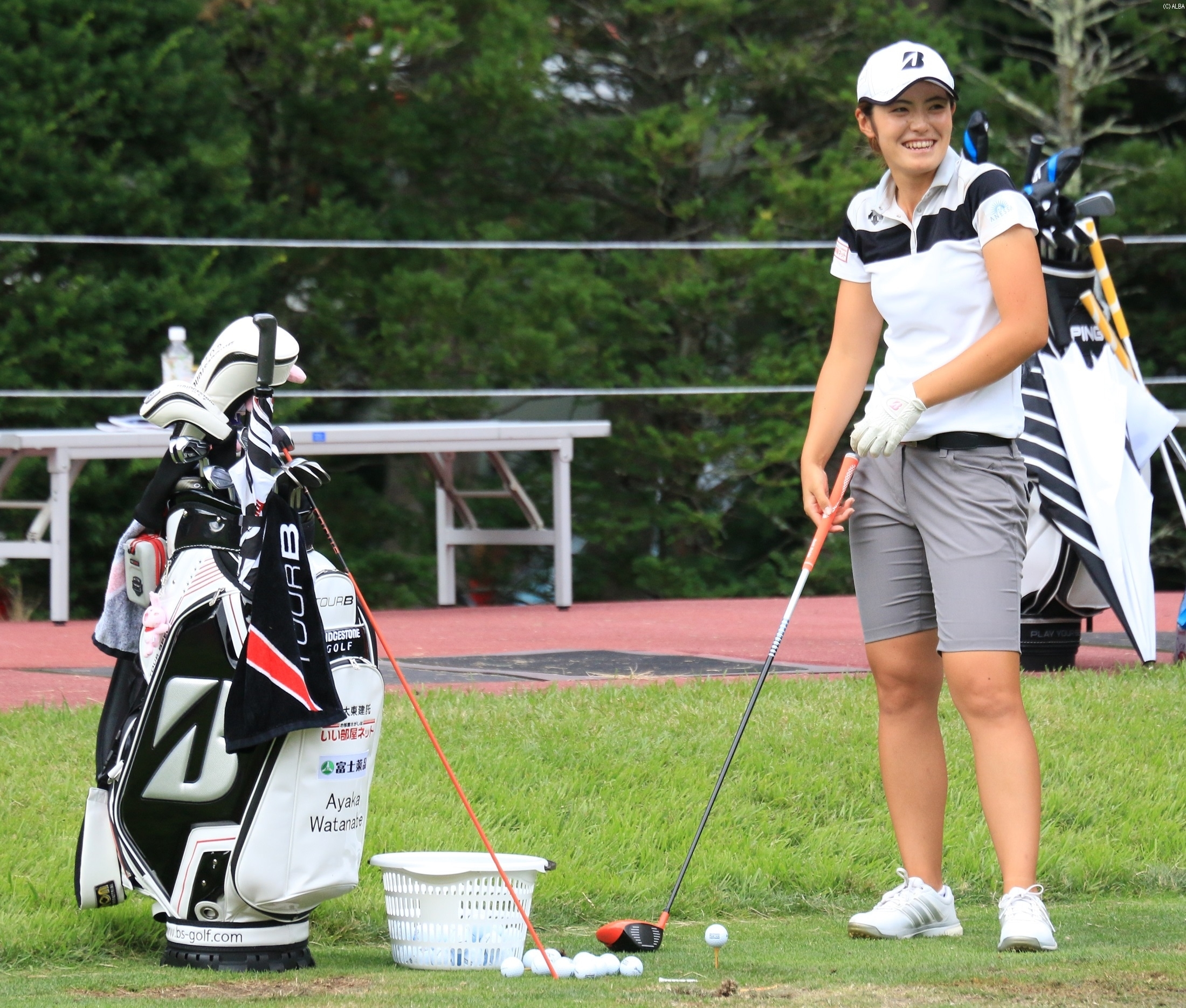 ホステス大会開幕へ調整を行った渡邉彩香（撮影：ALBA）