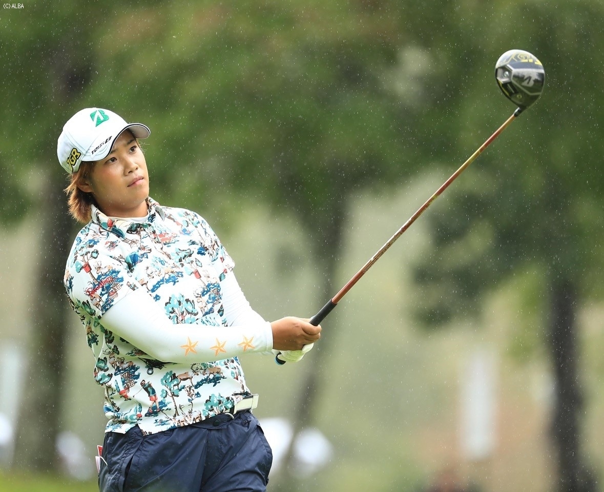 2位タイに後退した濱田茉優 首位とは1打差の接戦となっている（撮影：米山聡明）