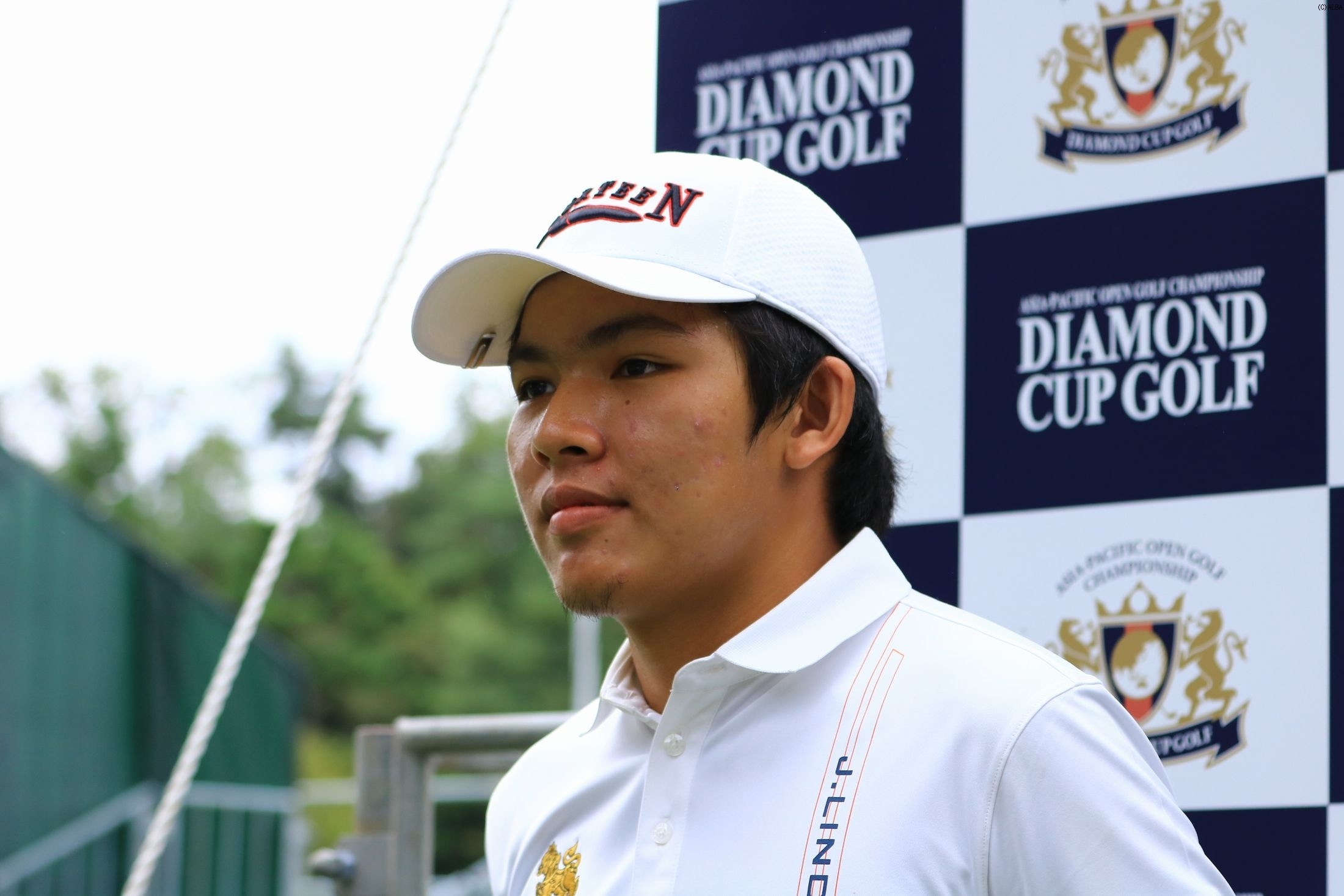 予選ラウンドを終えて首位に立ったタイのパチャラ・コンワットマイ（撮影：赤澤亮丈）