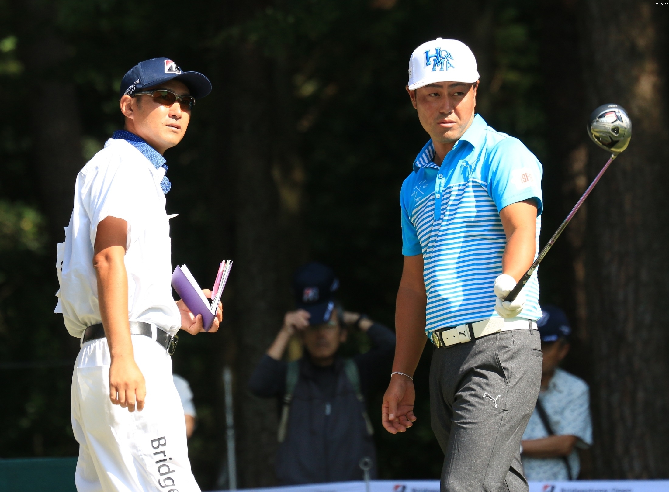 谷原は62のビッグスコアで単独首位発進（撮影：標英俊）