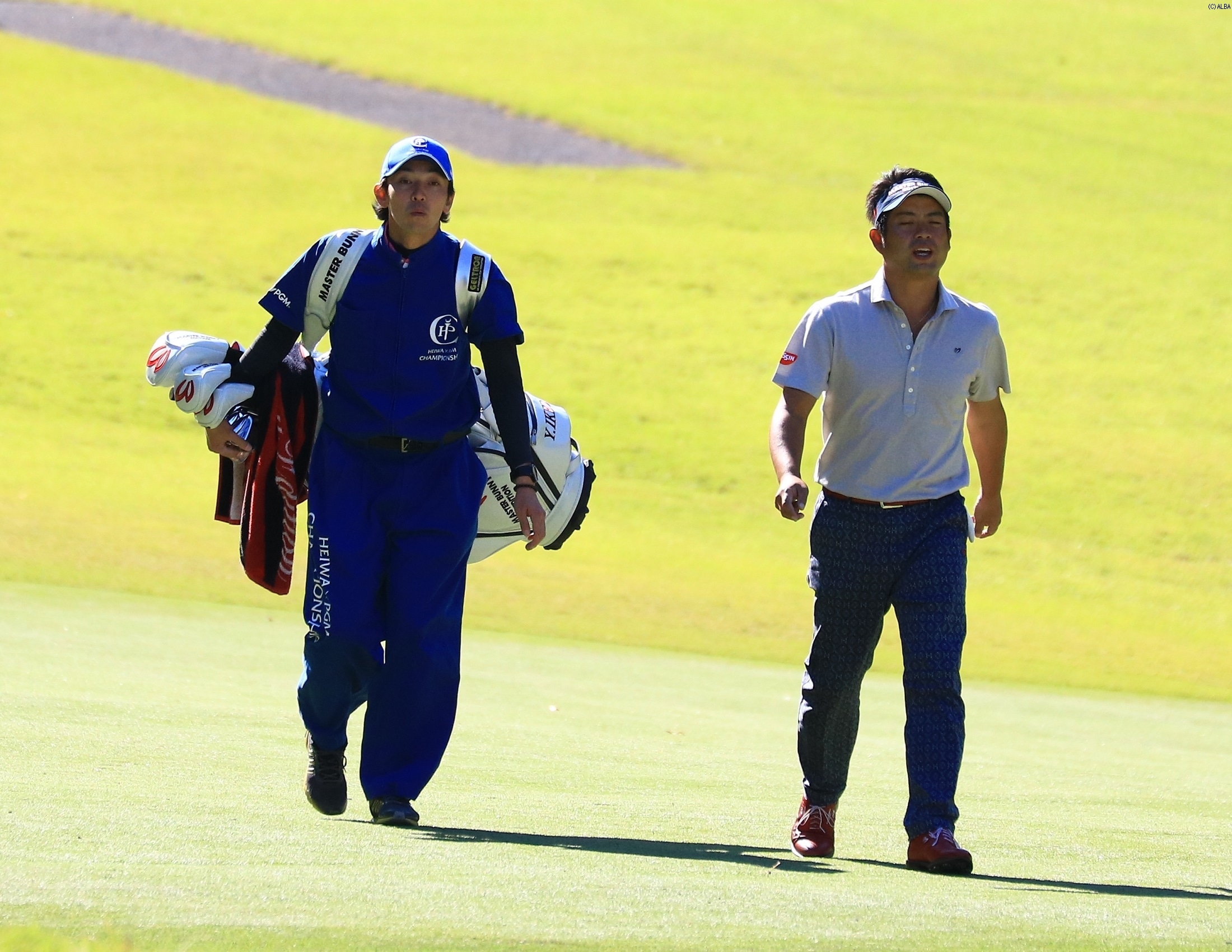 この日“65”をマークし、首位タイで週末を迎える池田勇太（撮影：標英俊）