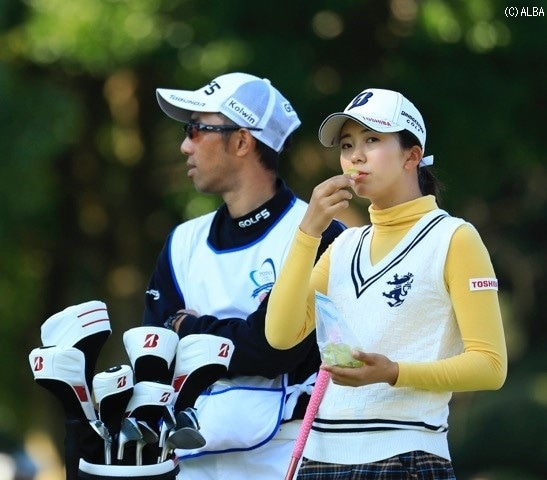 æ¥æ¬å¢ãããã®ãã¼ã¿ã«6ã¢ã³ãã¼12ä½ã¿ã¤ã«ã¤ããå ç´é³ï¼æ®å½±ï¼ç±³å±±è¡æï¼