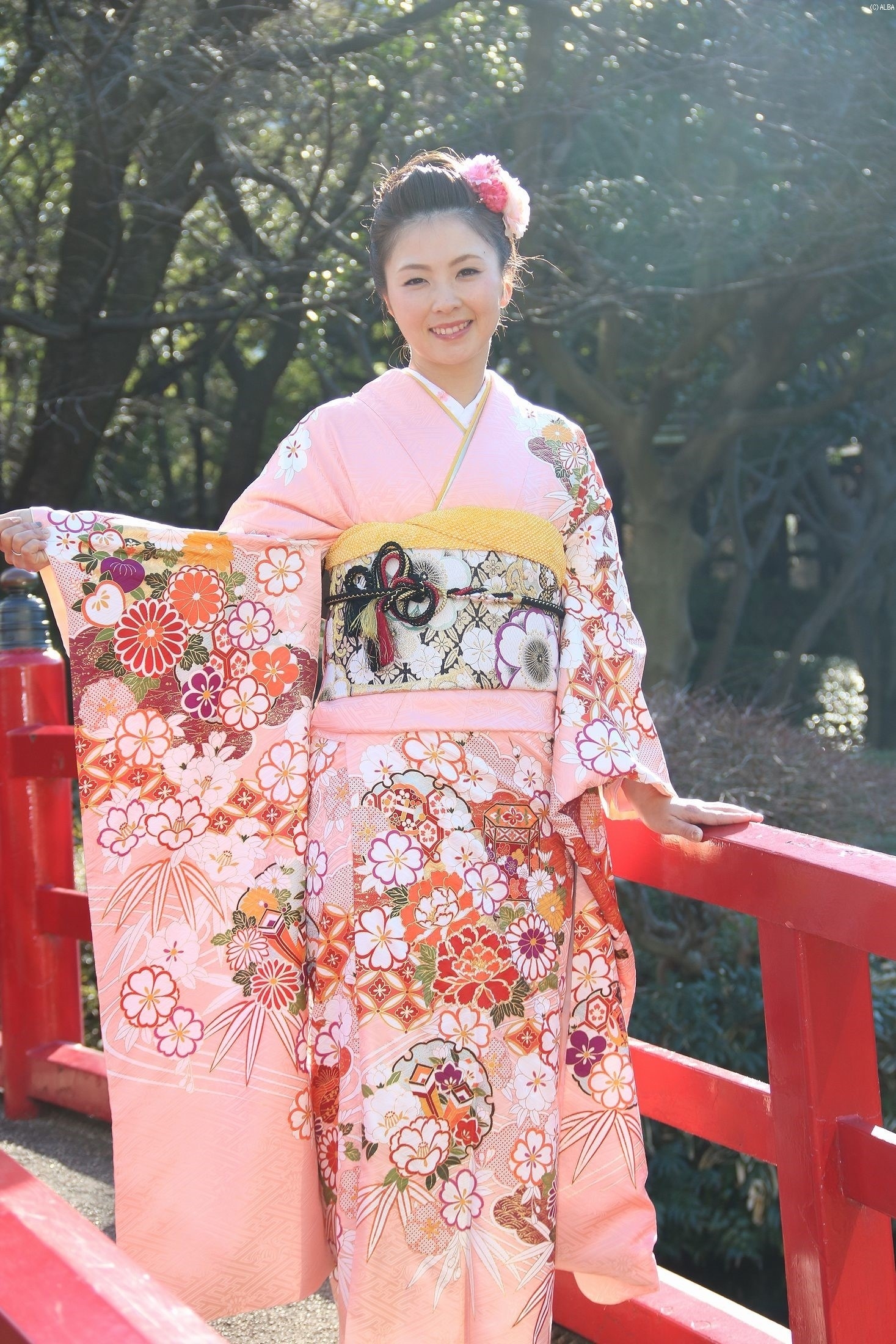 今年はピンクの振り袖姿を披露した菊地絵理香（撮影：小路友博）