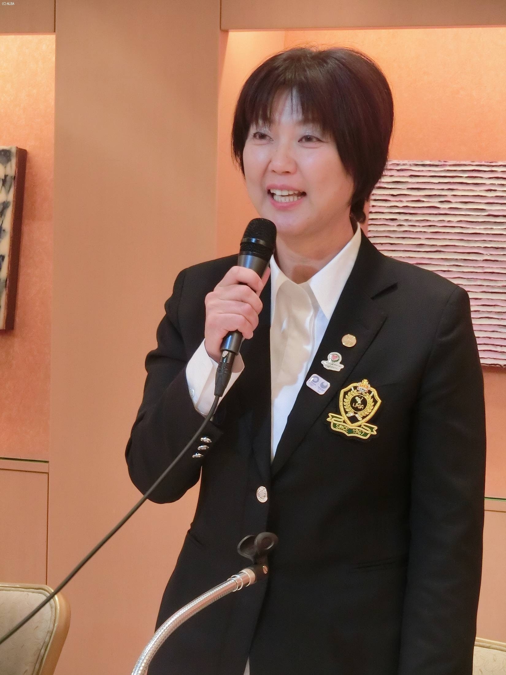 総会の後に行われた記者会見に出席した小林会長（撮影：ALBA）