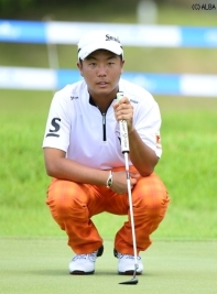 18歳と若い稲森佑貴!6バーディ1ボギーで首位タイ発進(撮影:上山敬太)