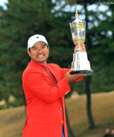 プロ11年目にして悲願の初優勝!(撮影:福田文平)