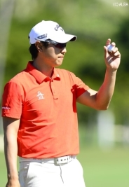7アンダーで単独首位に立ったベ・サンムン、ツアー2勝目に向け好発進!(撮影:上山敬太)