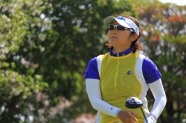 藤田幸希、4打差をつけ後半へ(撮影:ALBA)