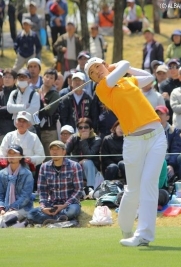 渡邉はツアー2勝目に向けて好発進(撮影:ALBA)