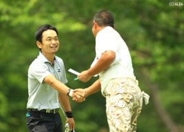 竹谷佳孝、7バーディの猛チャージで首位に急浮上!(撮影:福田文平)