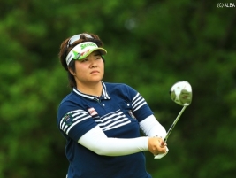 大会レコードタイで酒井美紀が首位Tに浮上した(撮影:福田文平)