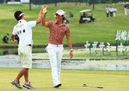 プレーオフを制し2年ぶりのツアー優勝!(撮影:米山聡明)