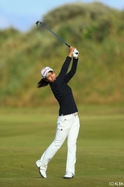 ノーバーディの苦しいゴルフになったが16位タイで決勝ラウンドに進出した宮里藍(撮影:岩本芳弘)